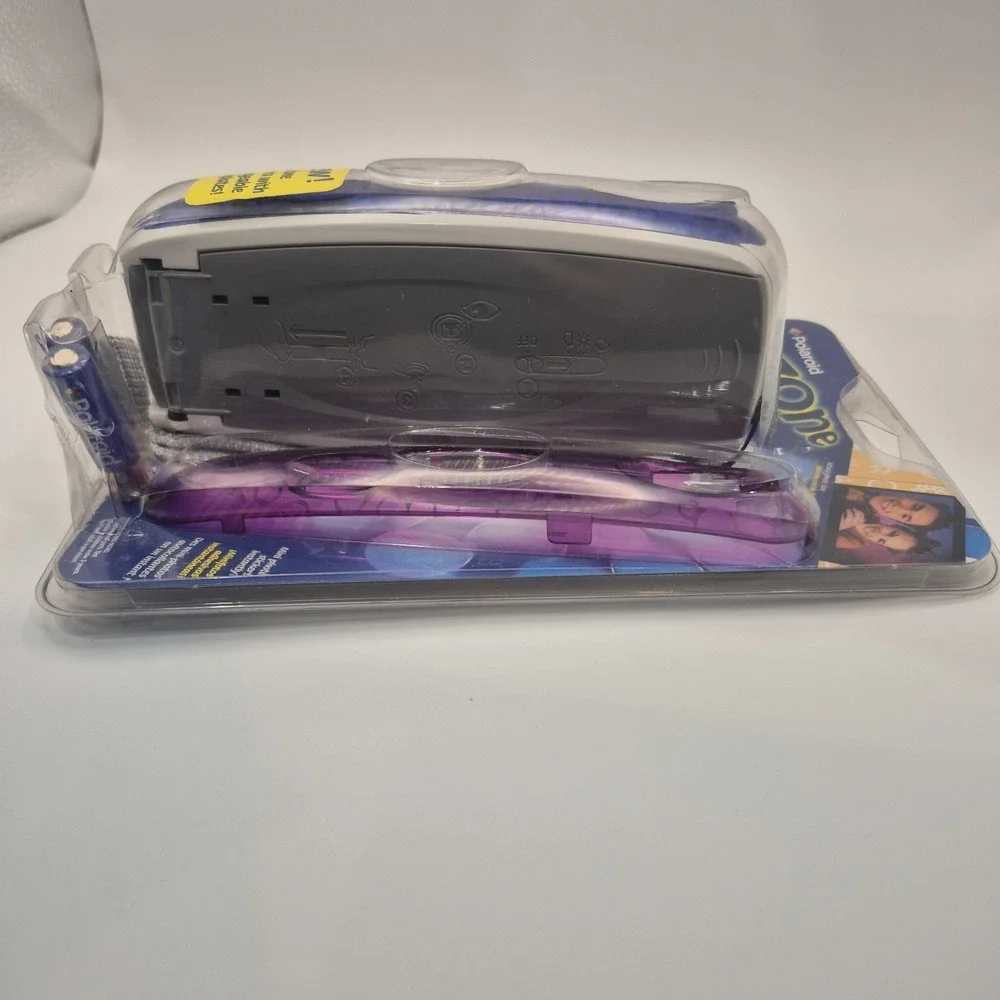 New Polaroid i-zone Convertible Pocket Instant Camera w/ Changeable Faceplates